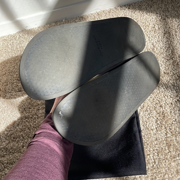 Authentic Givenchy black and white pool slides - Picture 5 of 15